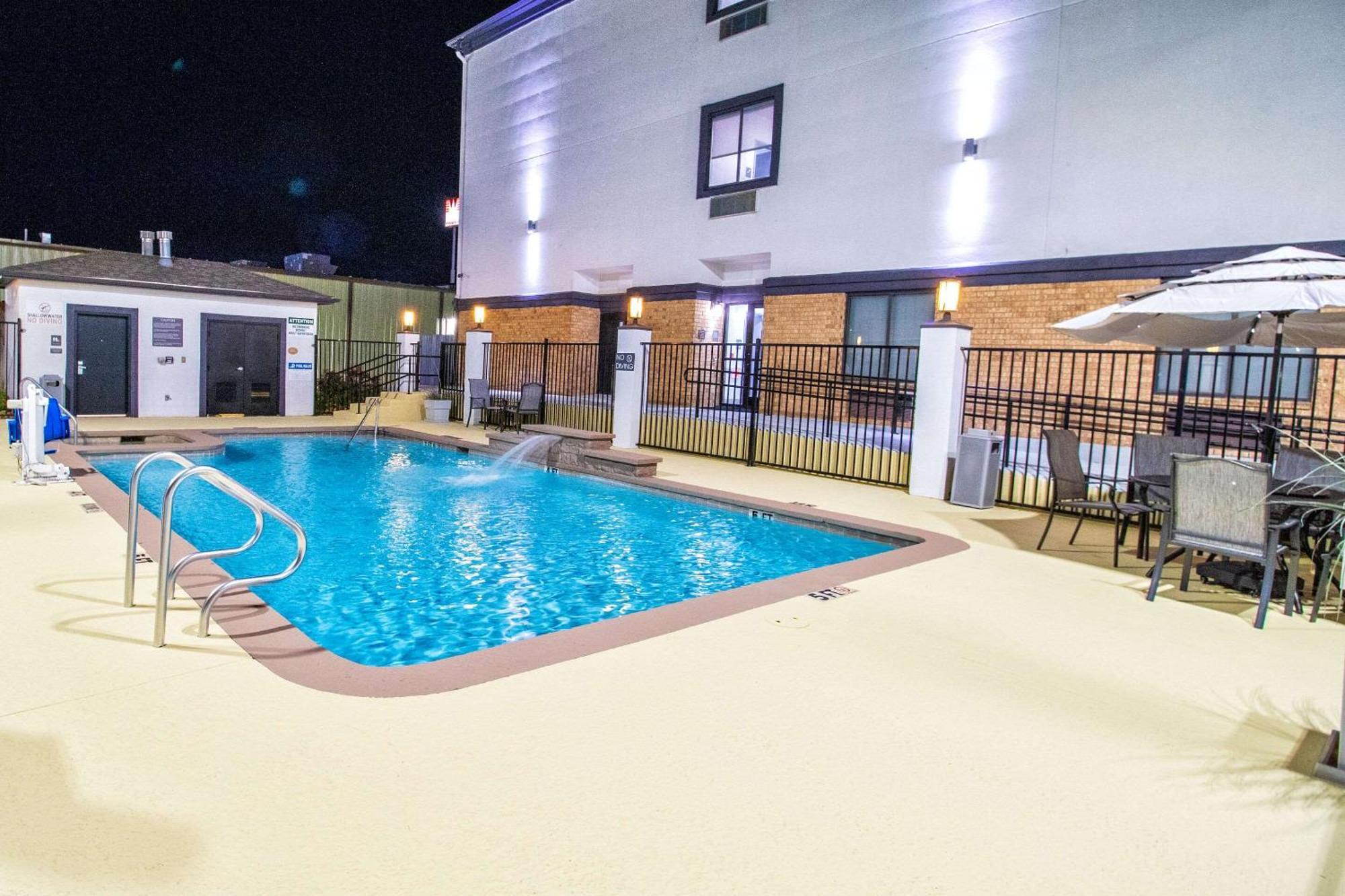 Best Western Plus Schulenburg Inn & Suites Εξωτερικό φωτογραφία
