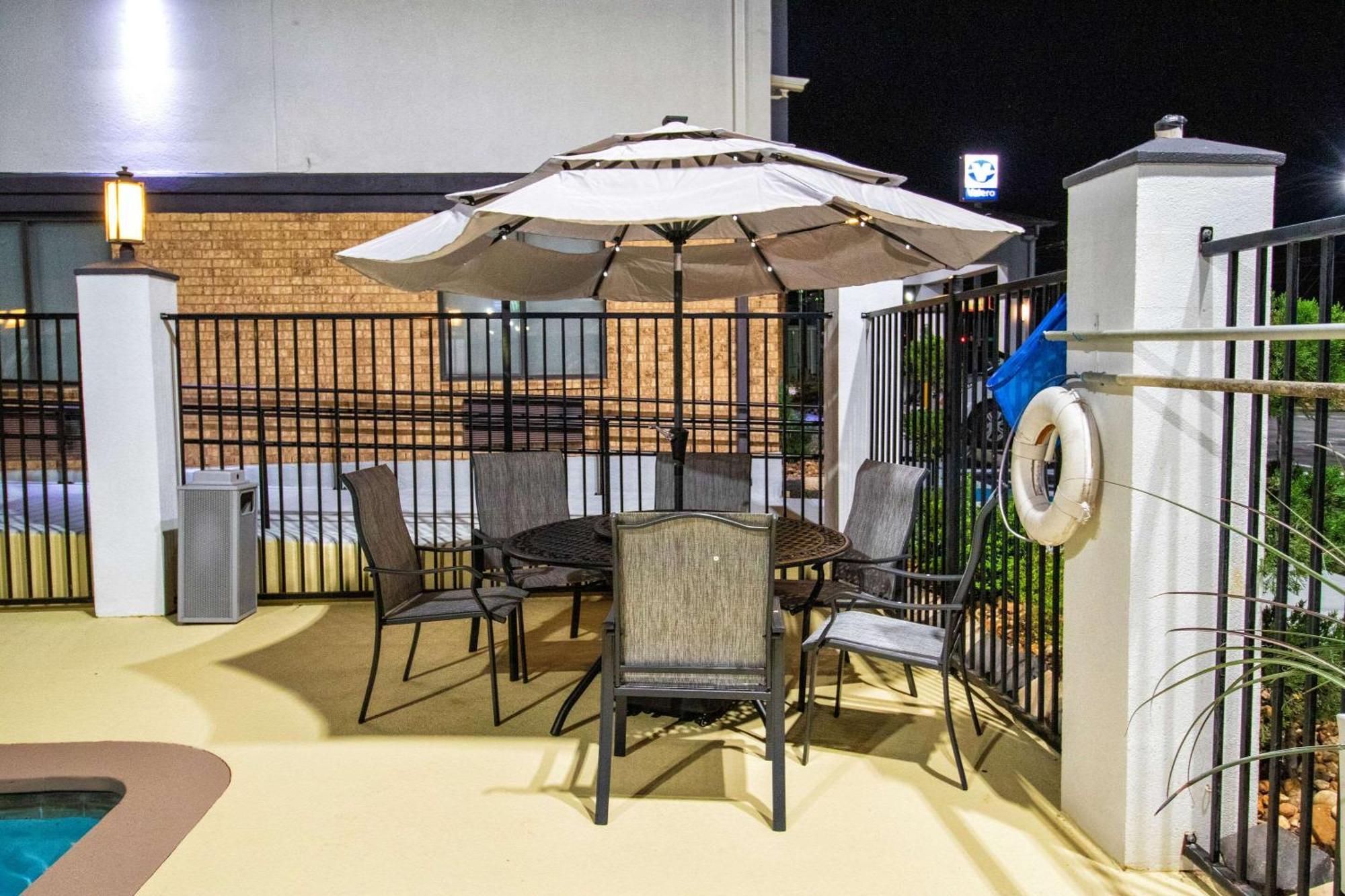 Best Western Plus Schulenburg Inn & Suites Εξωτερικό φωτογραφία